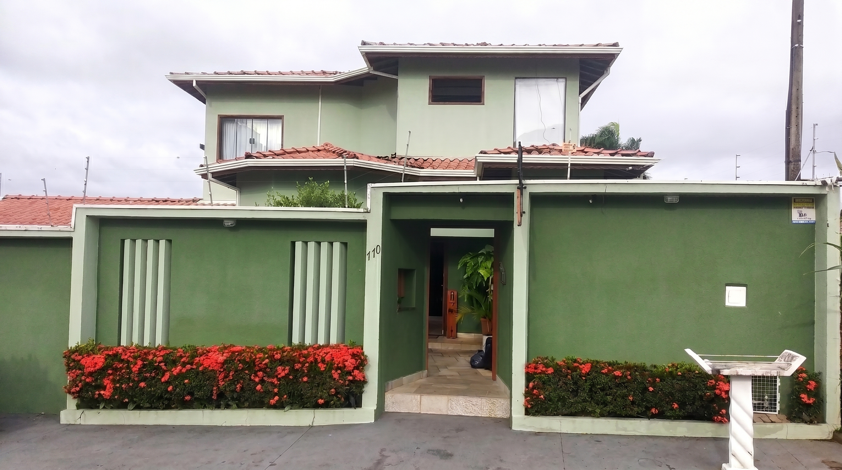 Faixada do Hotel Vila Solar